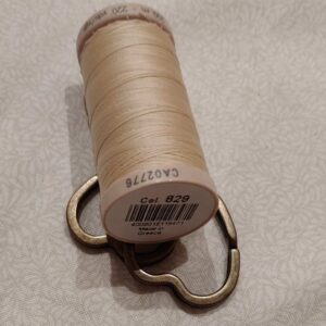 Hilo Gütermann Quilting 200m - Color 829 (Beige Arena) - Especial Acolchado Manual