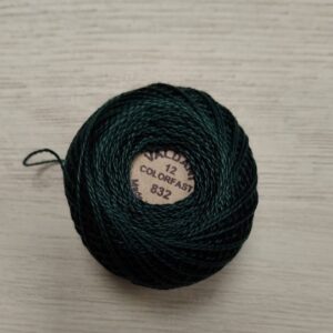 Hilo Valdani Perlé Tamaño 12 - Color 832 (Deep Forest Green)