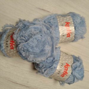 Lana Katia Velour - Efecto Piel Extra Suave tres madejas