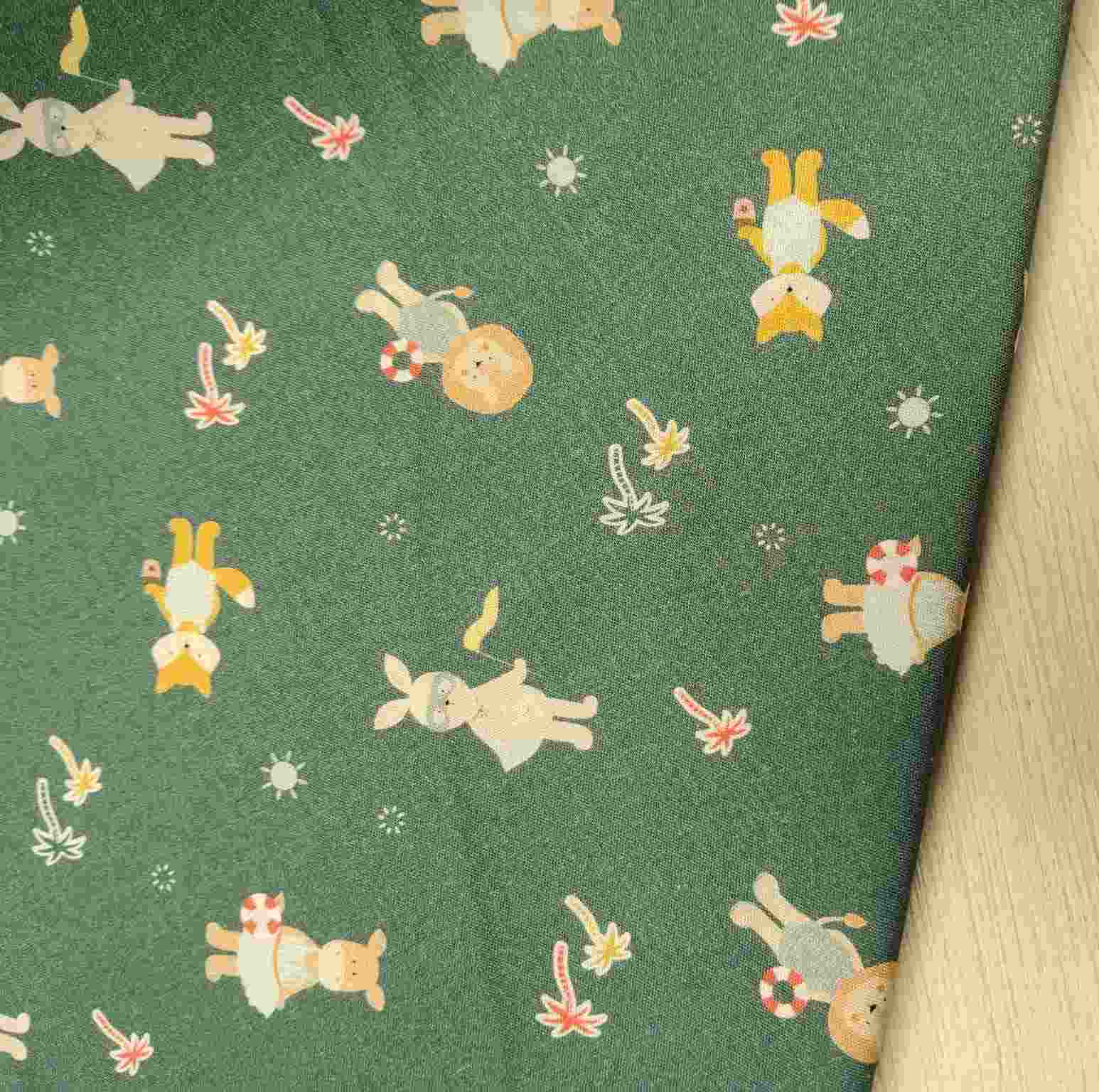 Tela de Algodón Infantil - Animales de Verano (Fondo Verde)