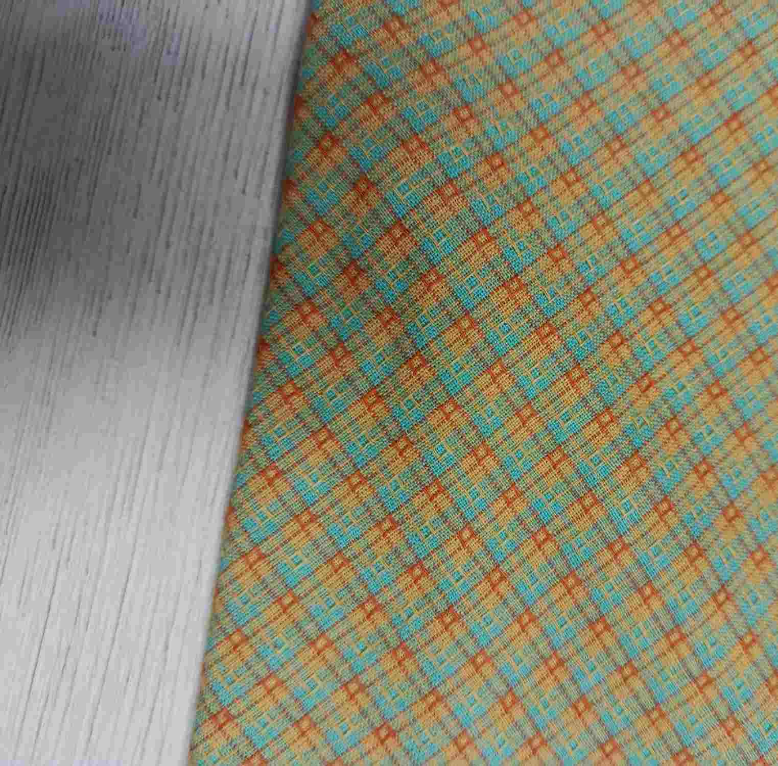 Tela Japonesa de Algodón Premium - Entramado Geométrico Naranja y Turquesa (Ancho 1,10m)