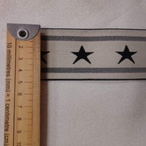Goma Elástica Decorativa Estrellas Jacquard Negro y Crudo – 40 mm